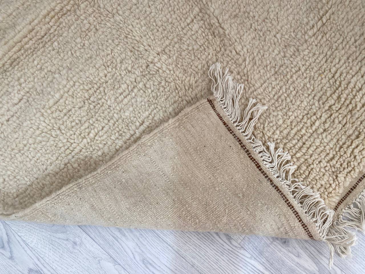 Tapis berbère en laine fait main 158 x 95 cm