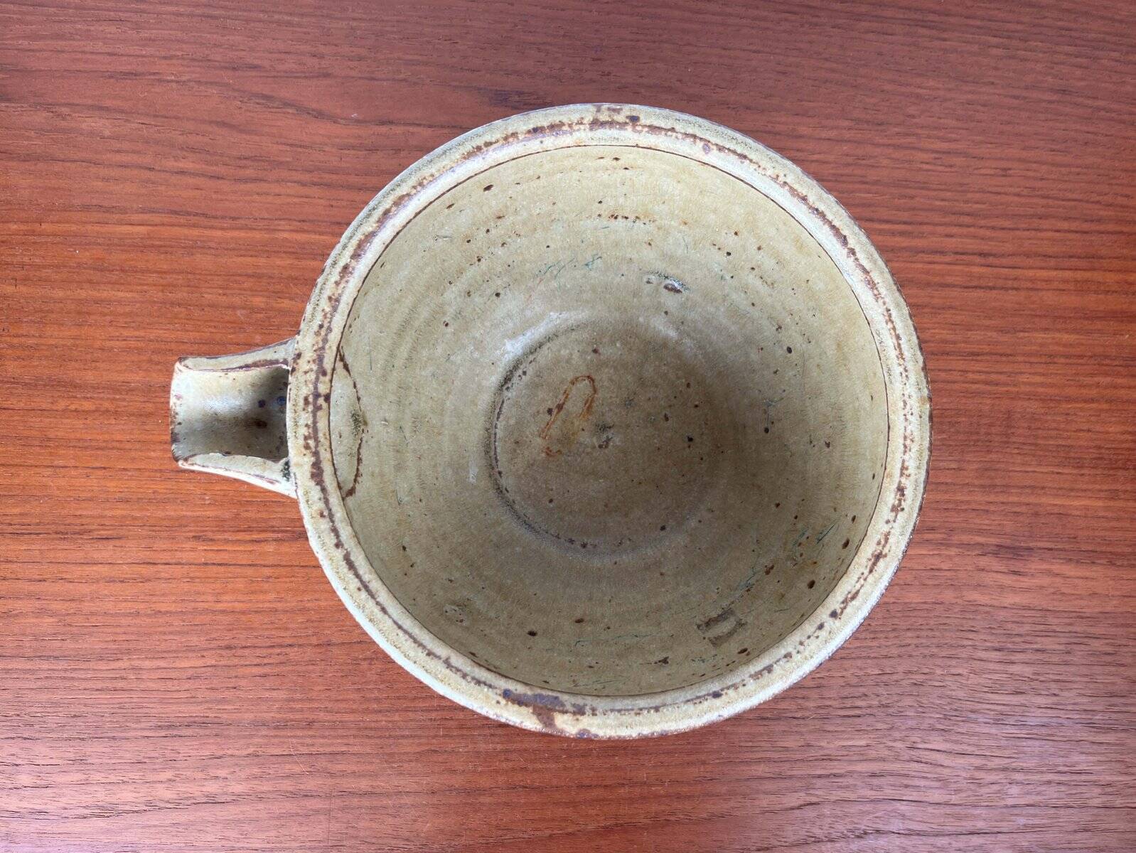 Mid-century modern British studio pottery bowl by Richard Batterham, 1960s.