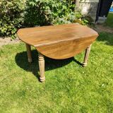 Round table with flaps