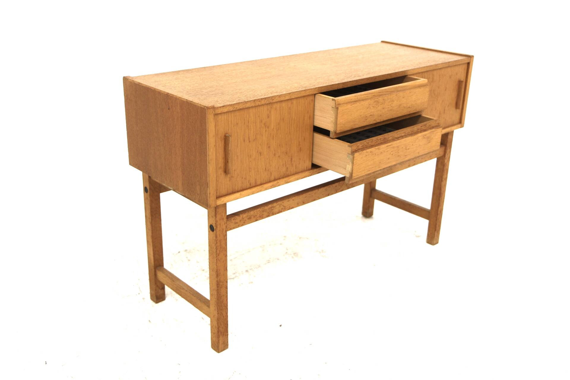 Scandinavian oak chest of drawers, Sweden, 1950