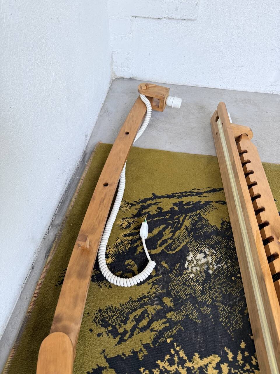 Mountain furniture gallows France pine