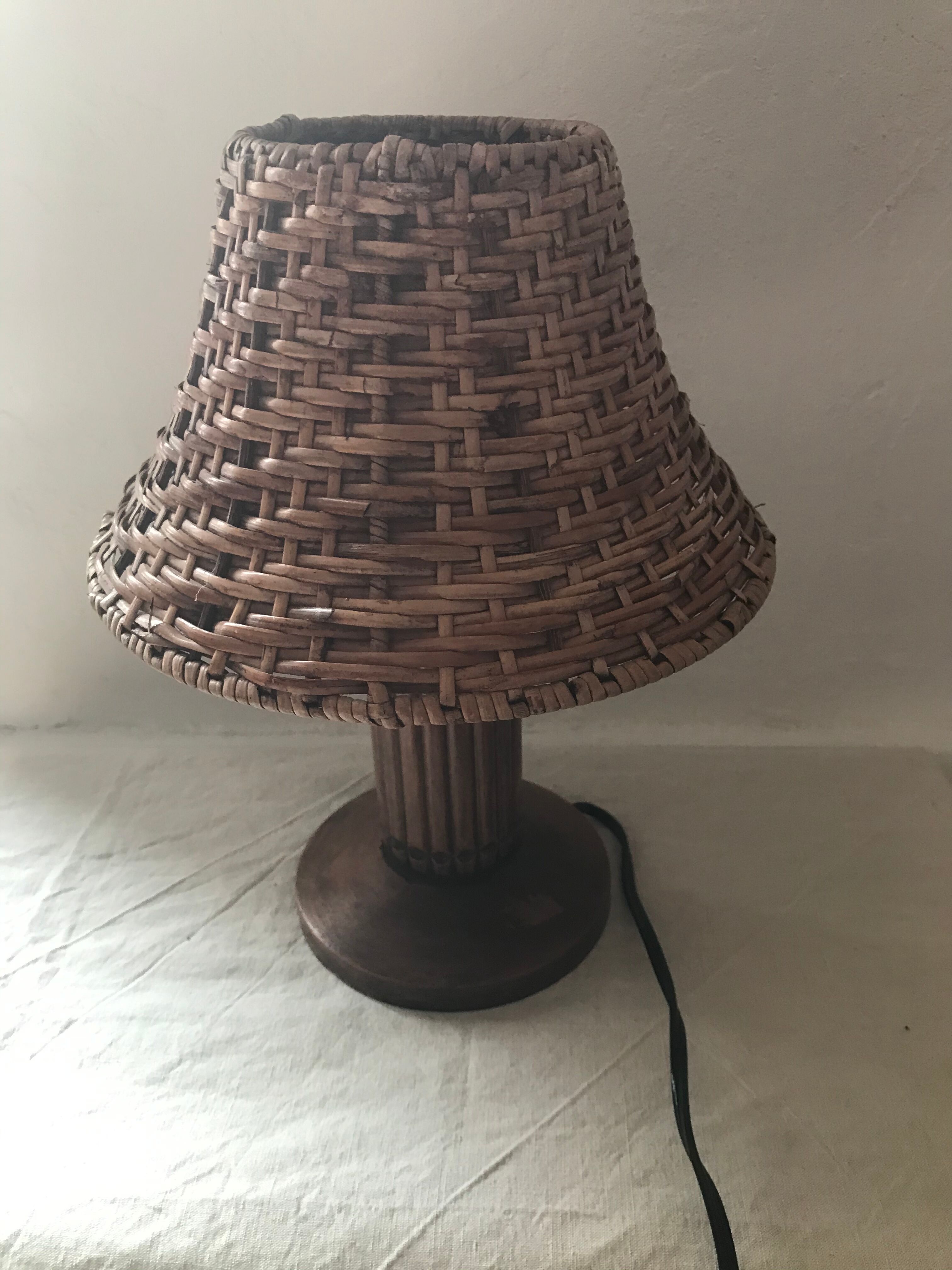 Art deco style lamp