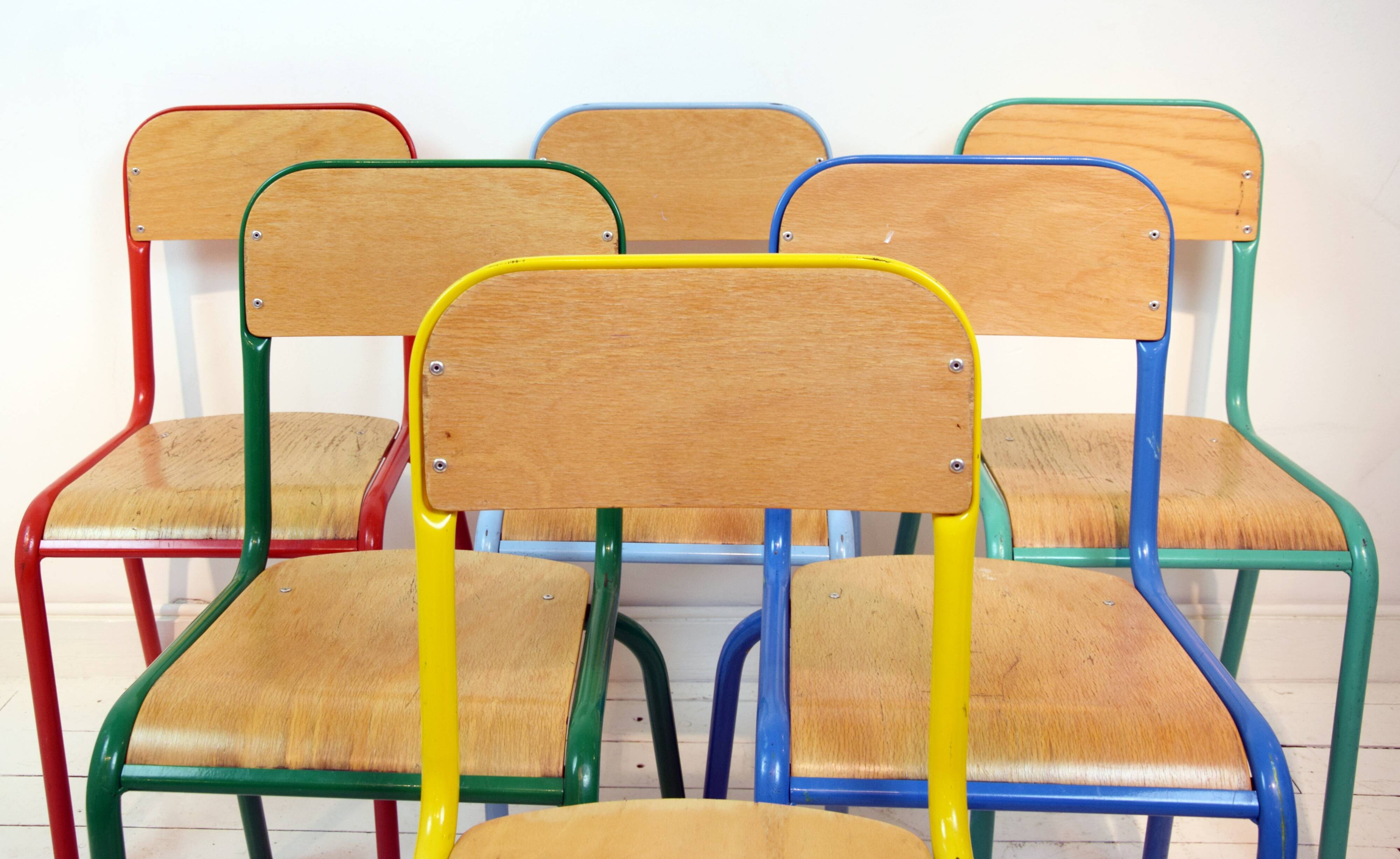Série de 6 chaises en métal coloré