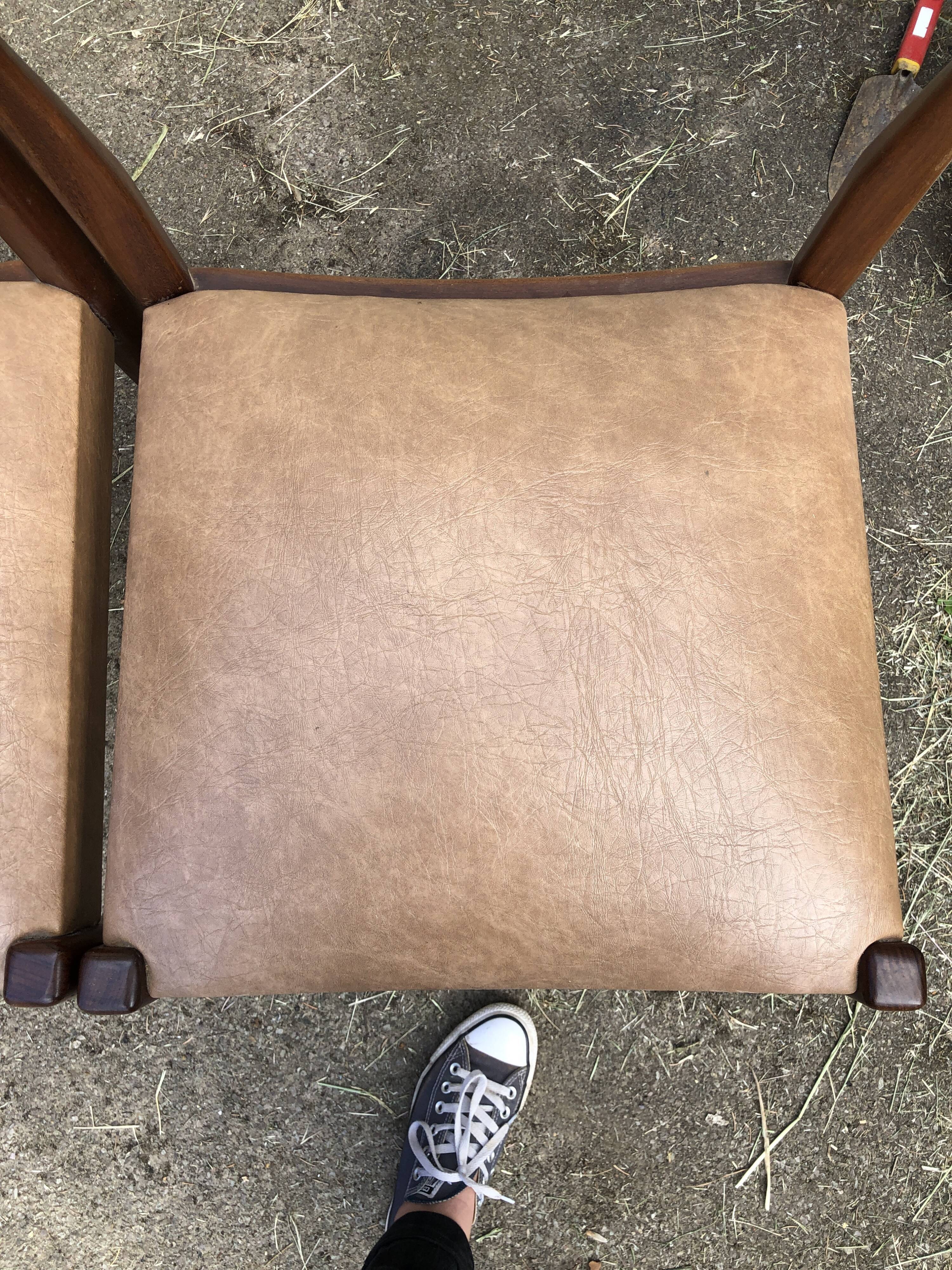 Set of 2 Scandinavian chairs