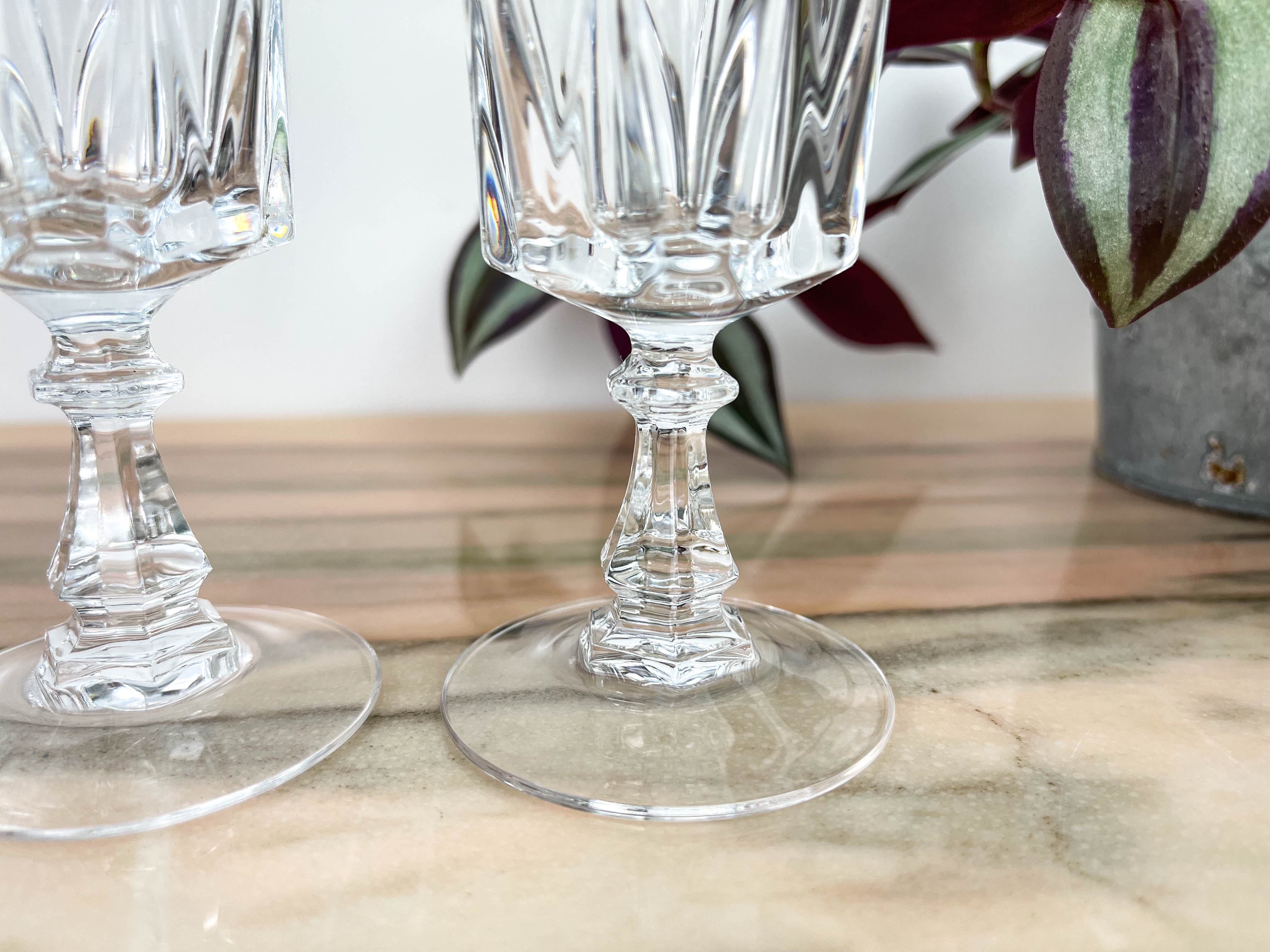 6 Arques crystal champagne flutes, Louvre model
