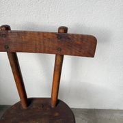 Paire de chaises tripodes savoyardes art populaire chêne