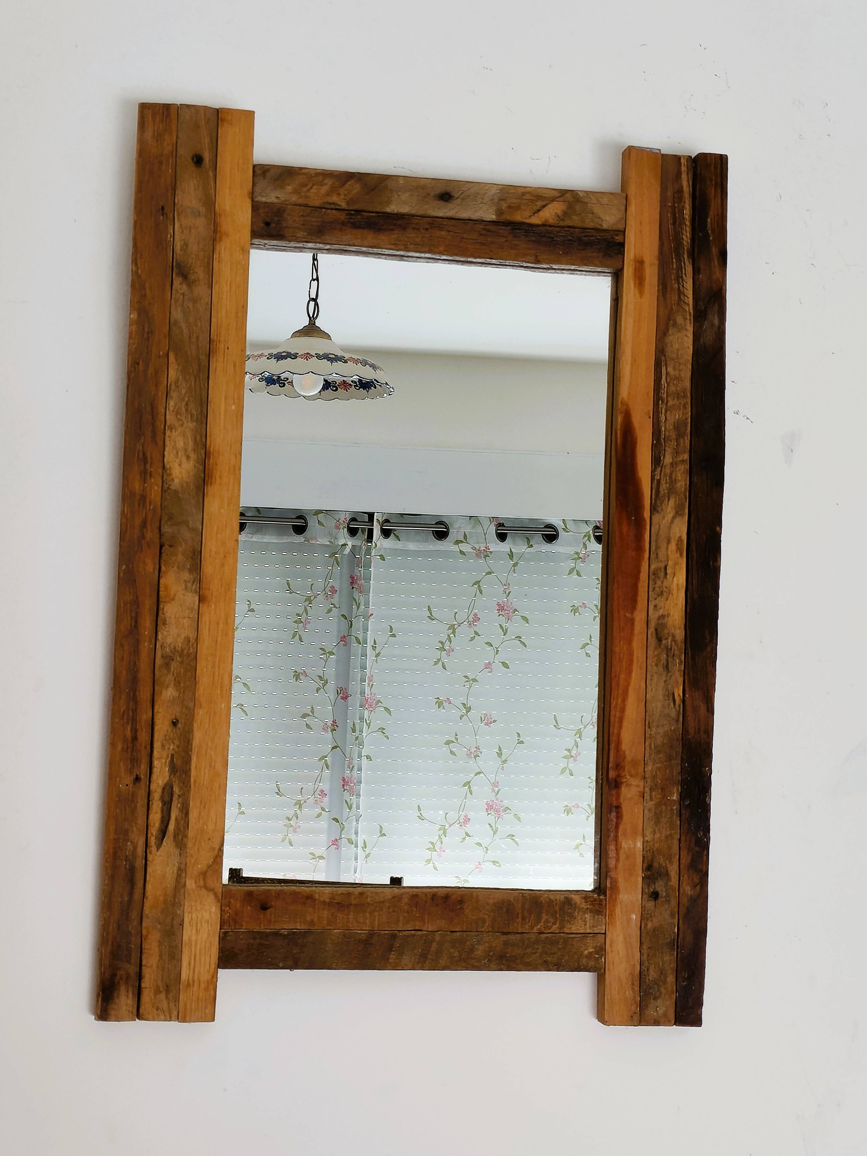 Miroir en bois recyclé
