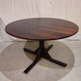 Vintage round dining table, model 522 by Gianfranco Frattini by Bernini