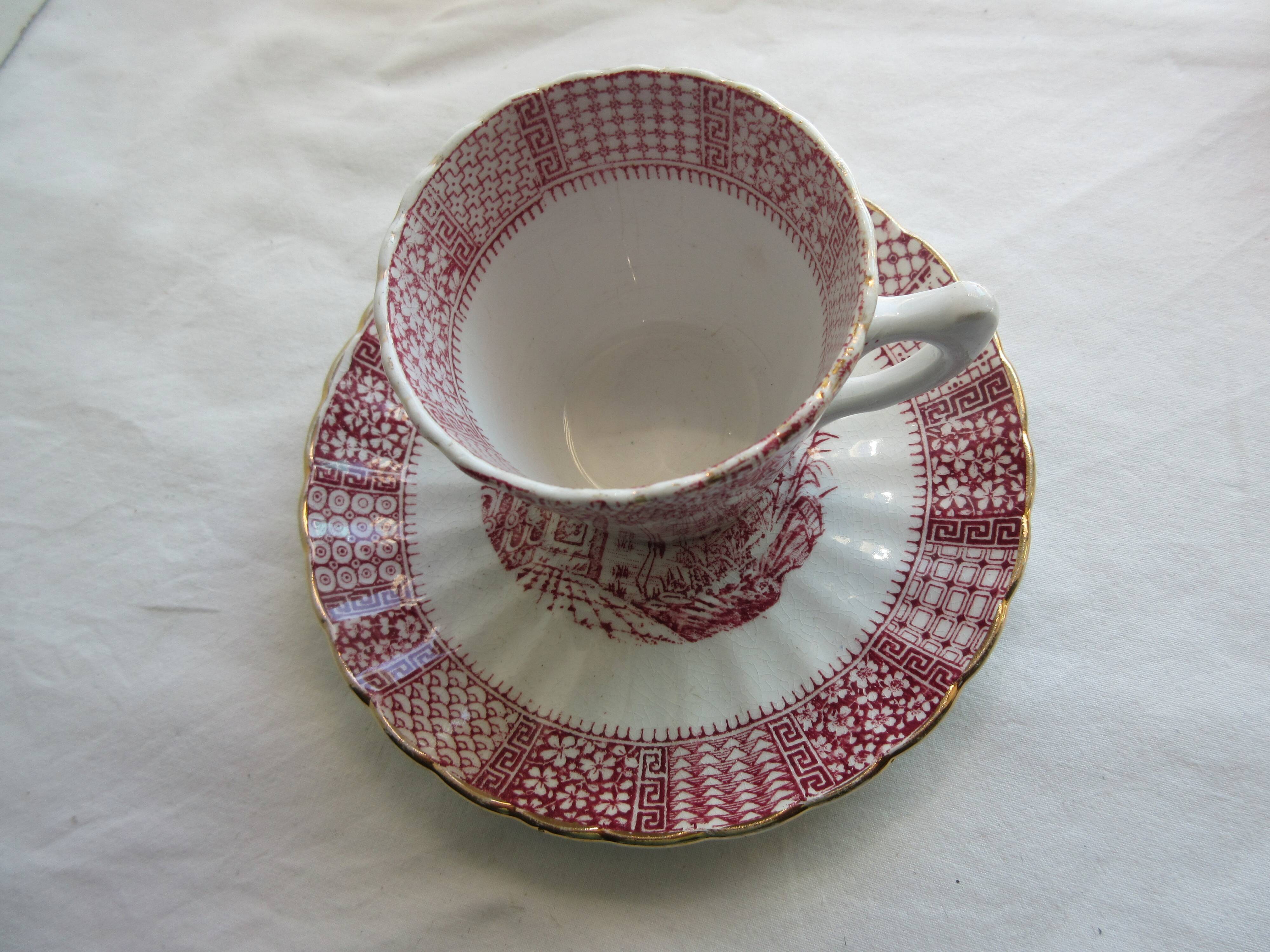Cup and saucer Lunéville model Lace, in pink