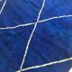 Tapis berbère beni ouarain bleu majorelle à losanges écrus 290x202m