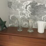 Art deco vase in white opaline