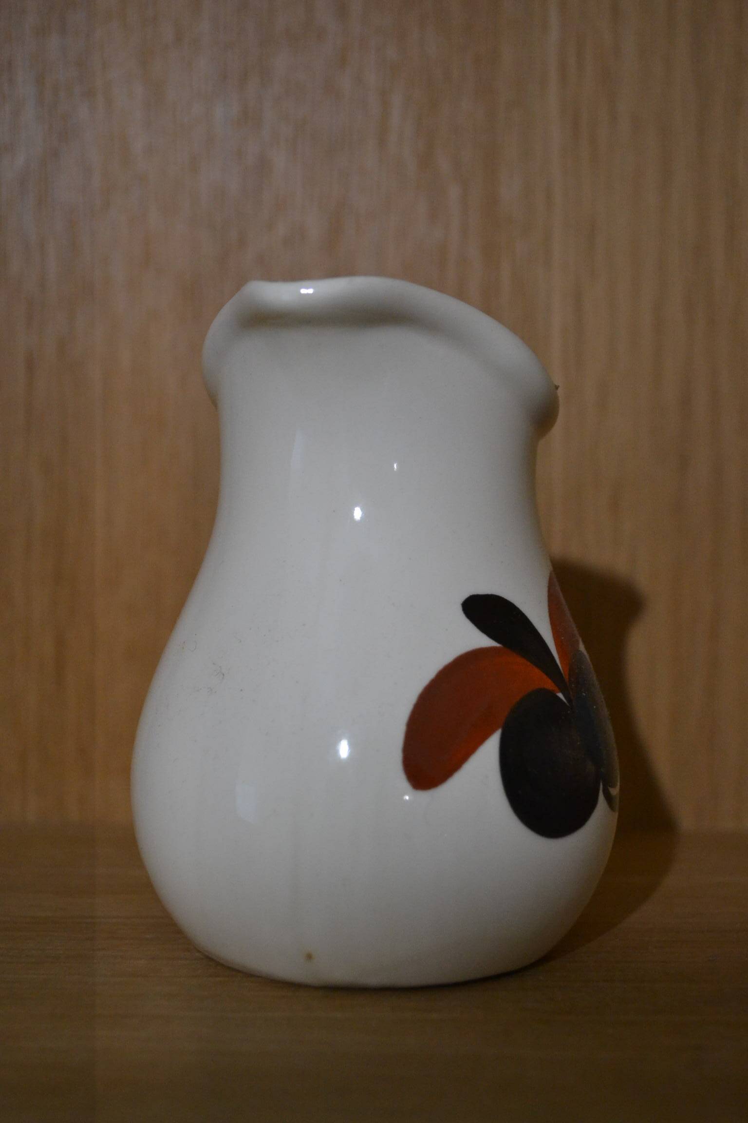 Pot à lait Gien modèle Grenade