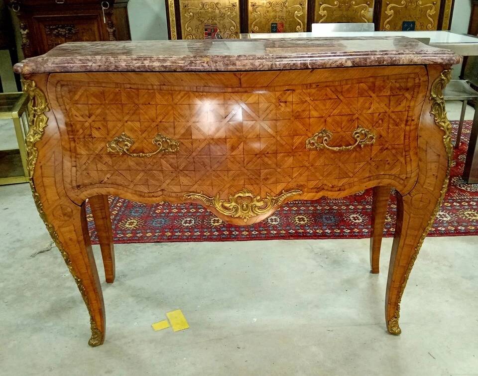 Very rare wig chest with a drawer in Louis XV style with marquetry.