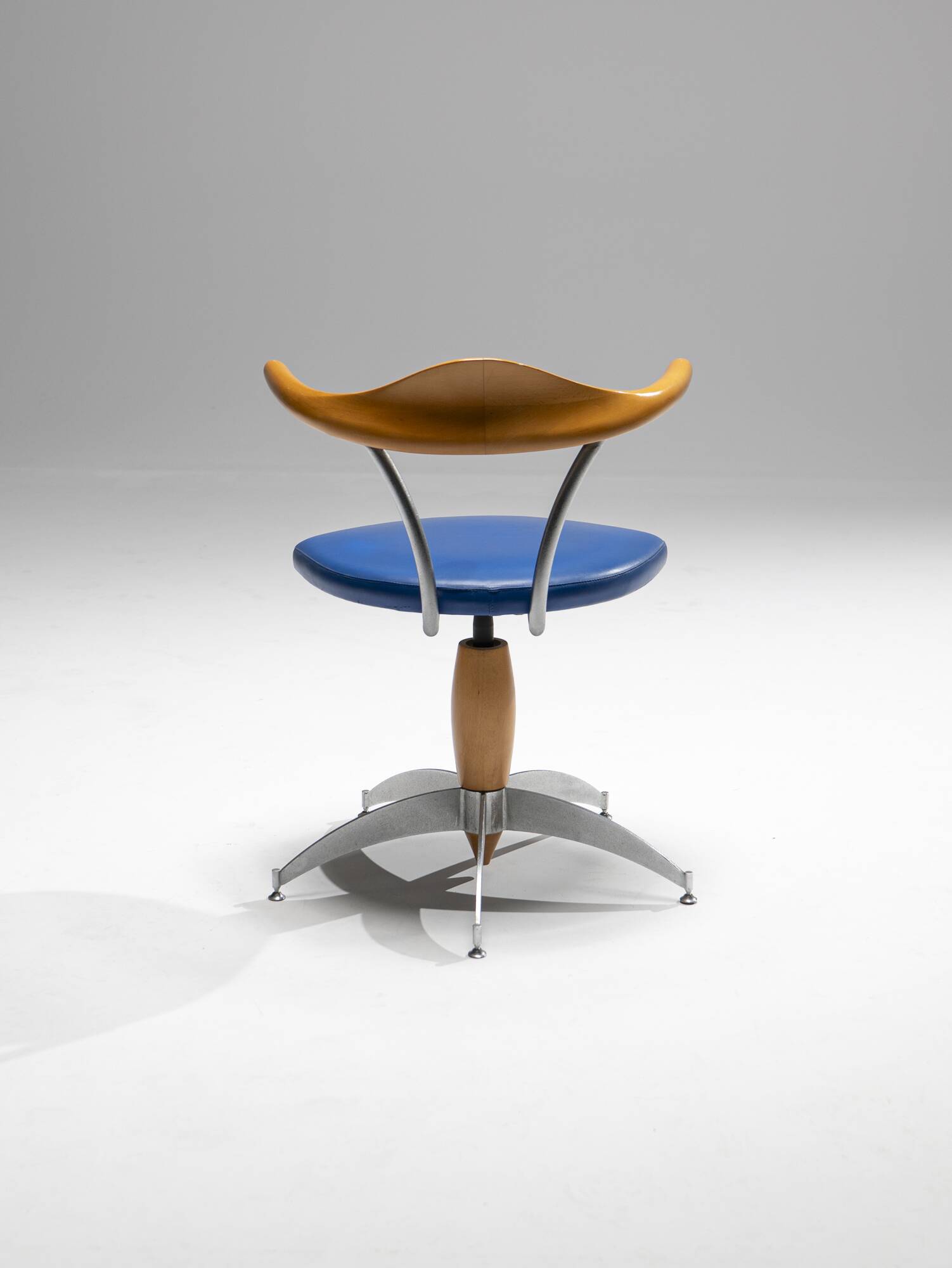 Chaise pivotante, Italie, années 1980