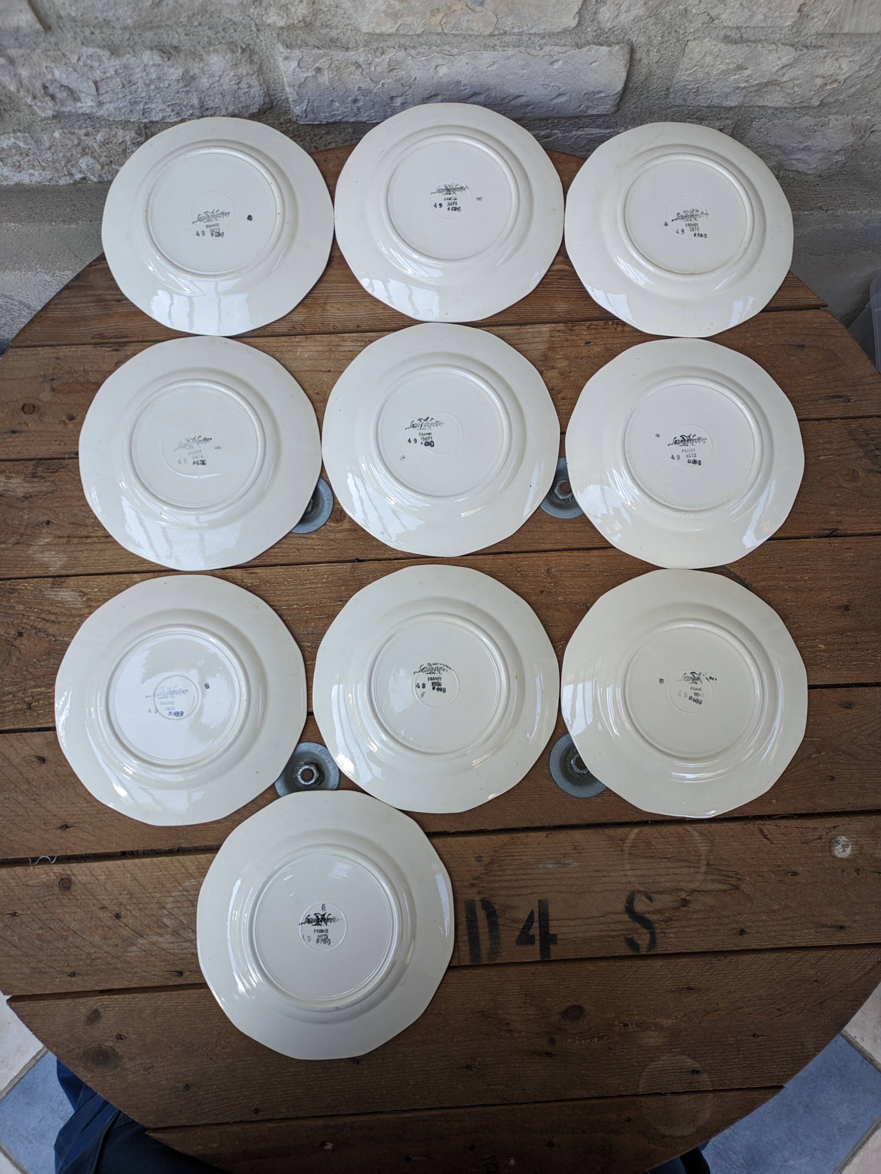 Set of 10 dessert plates with yellow border and floral decoration Sarreguemines