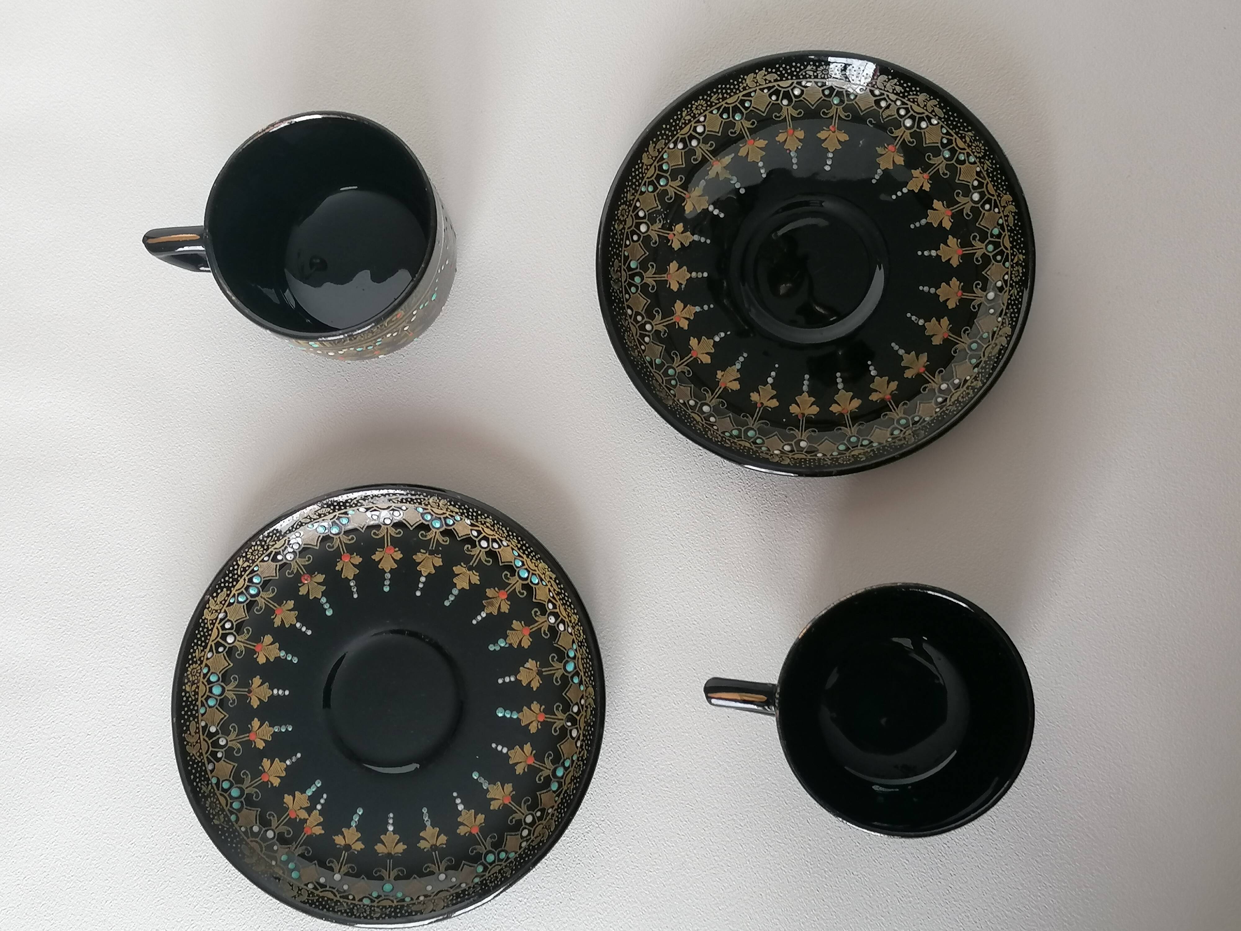Victorian cup duo from the 19th century, numbered Victoria.