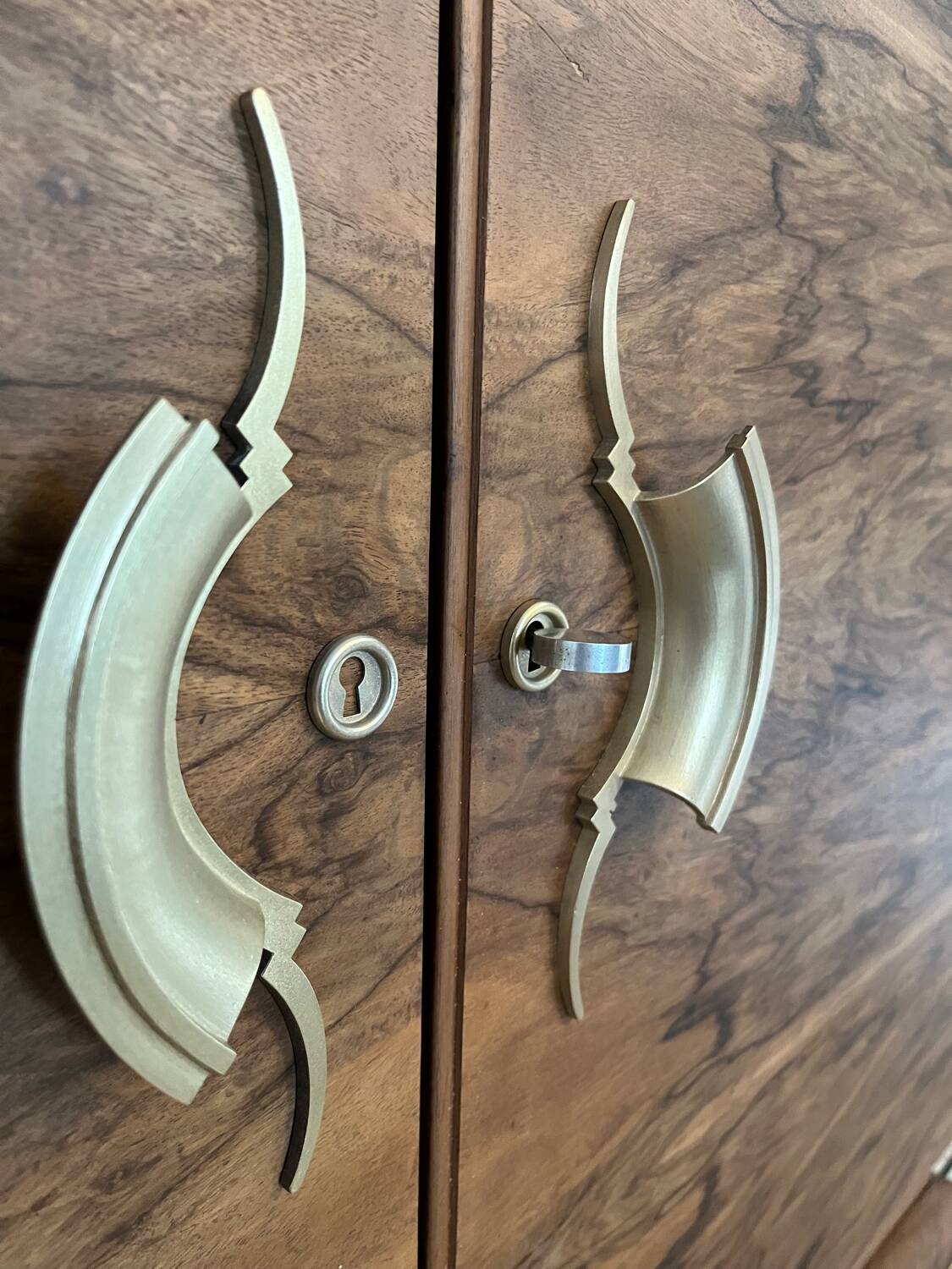 Art Deco 2-door sideboard