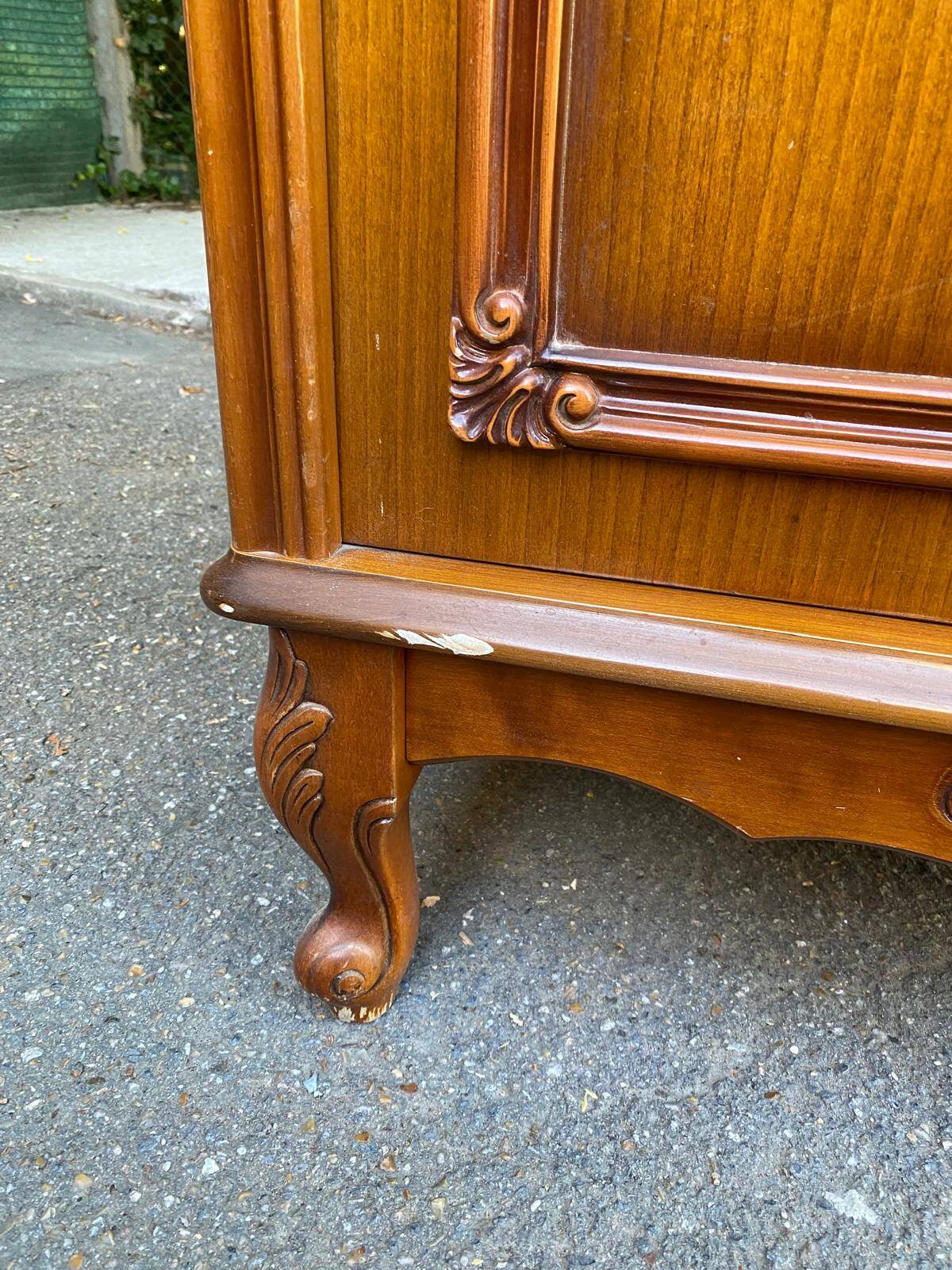 Louis XV wooden sideboard with 2-door TV cabinet