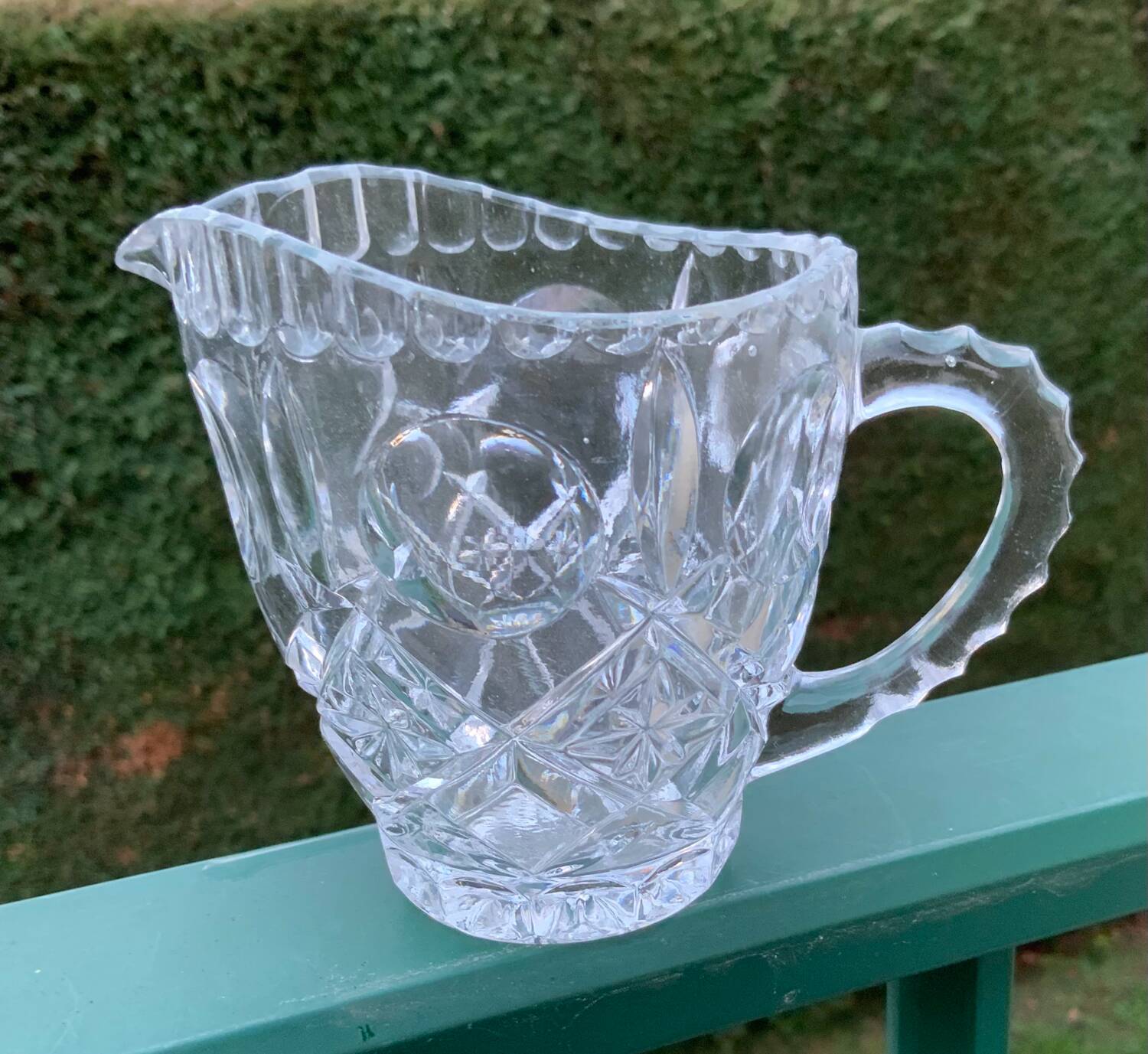 Hand-cut crystal cream jug - Vintage charm