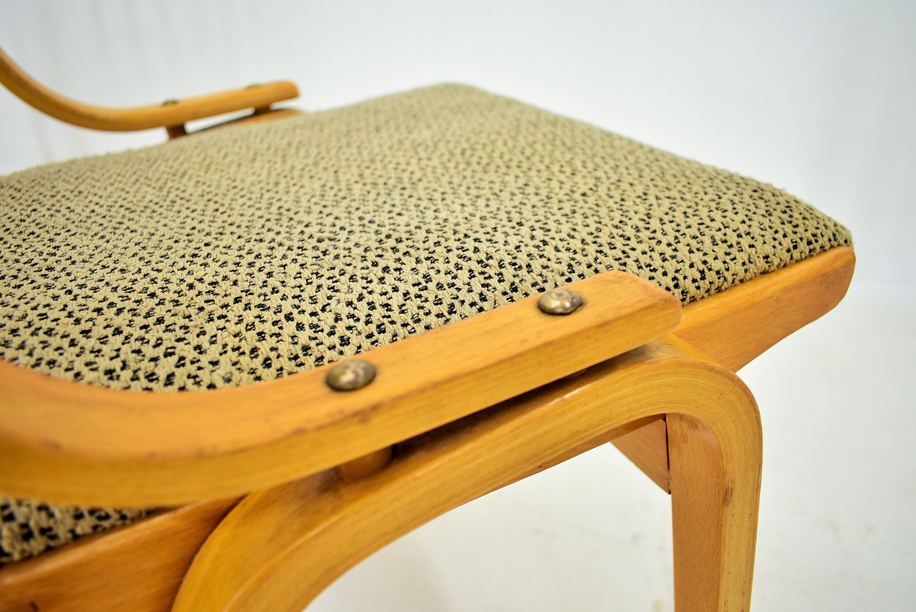 Ensemble de 4 chaises de salle à manger conçu par Antonín Šuman, années 1960