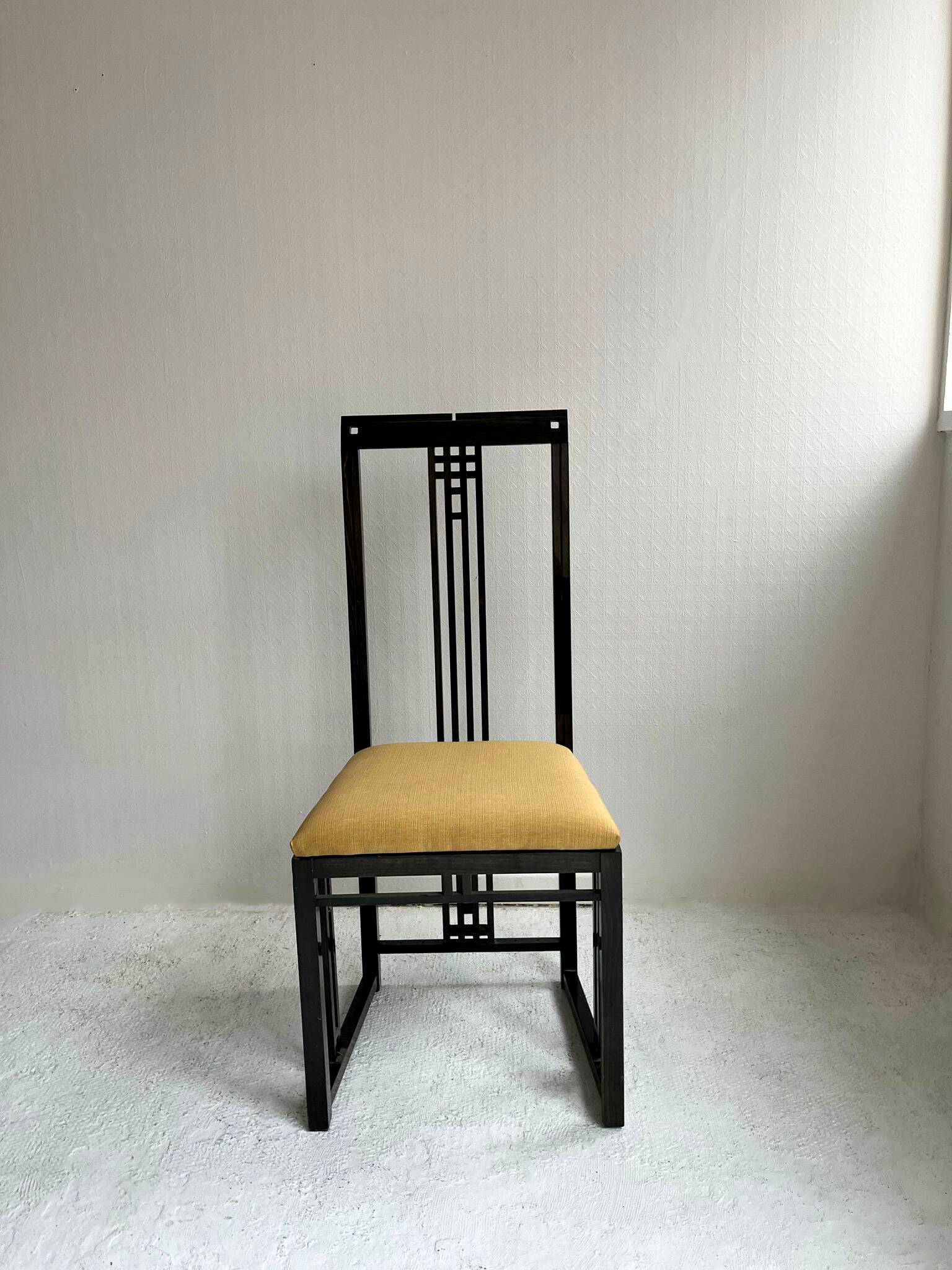 Set of 4 black wooden chairs from the 1970s - "galaxy" model