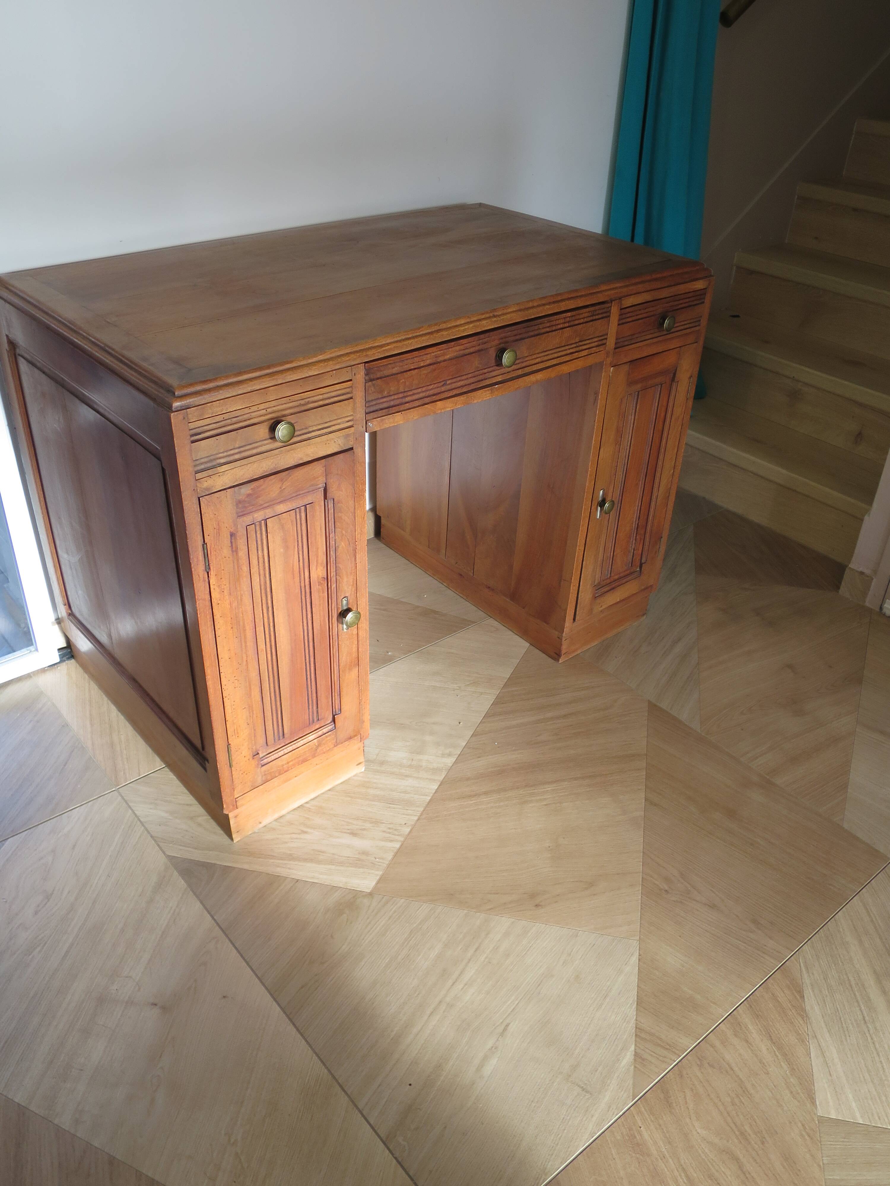 Vintage Art Deco schoolmaster's desk - double-sided - solid wood - 1940s/50s