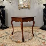 Middle table in walnut period Louis XV around 1730