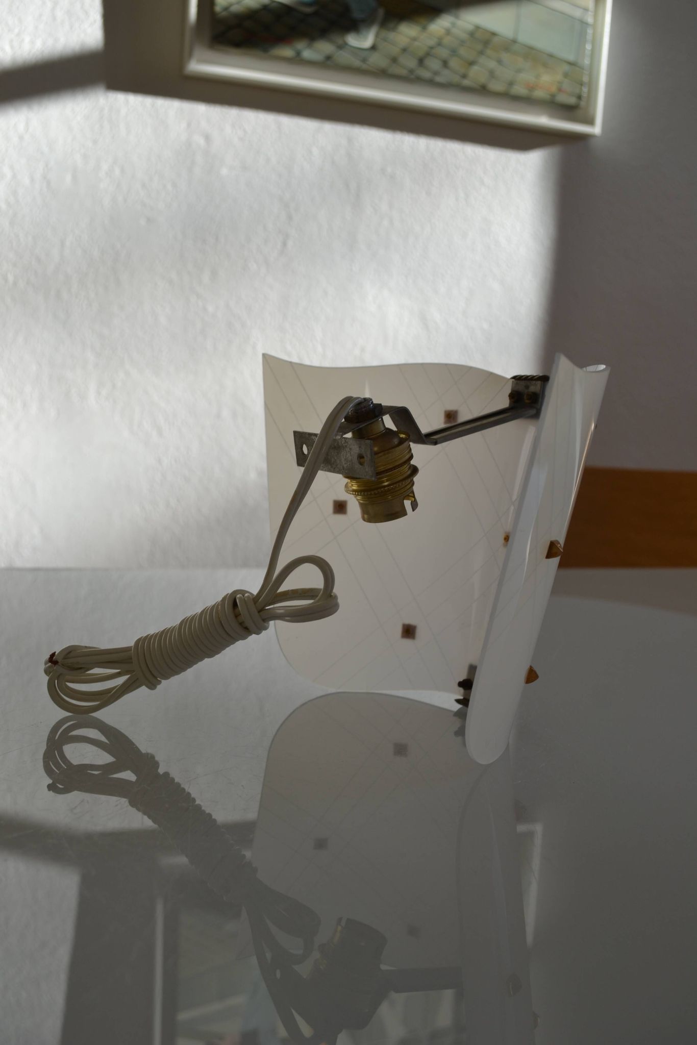 Vintage 1950 wall light in perspex and brass