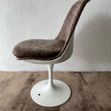 Pair of tulip chairs by Eero Saarinen, Knoll 80