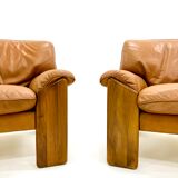 Pair of leather armchairs by Sapporo for Mobil Girgi, italy 1970s