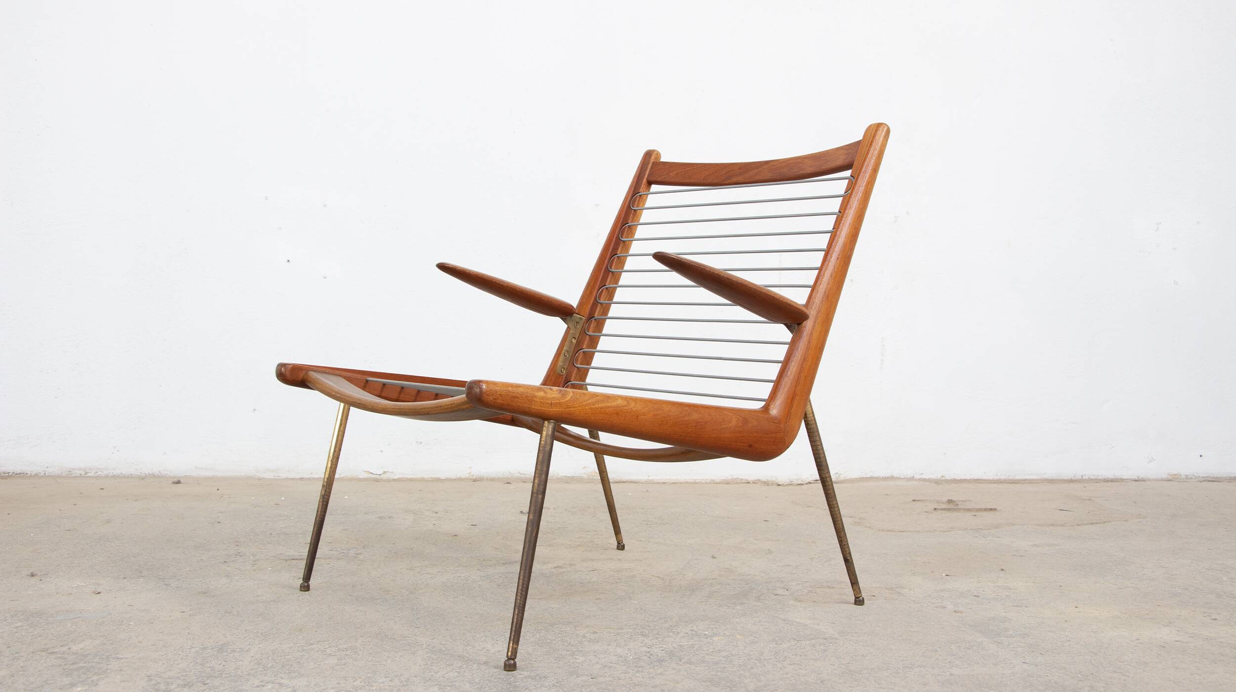 Boomerang FD134 armchair by Peter Hvidt & Orla Mølgaard Nielsen