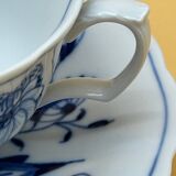 2 meissen tea cups