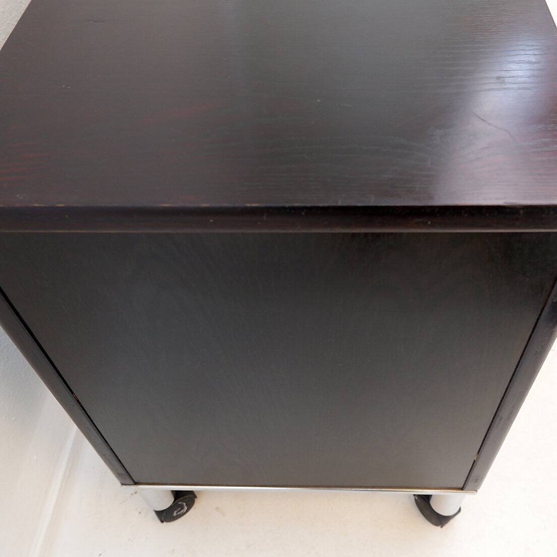 Mid-Century Modern Kinnarps mobile pedestal - Circa 1970