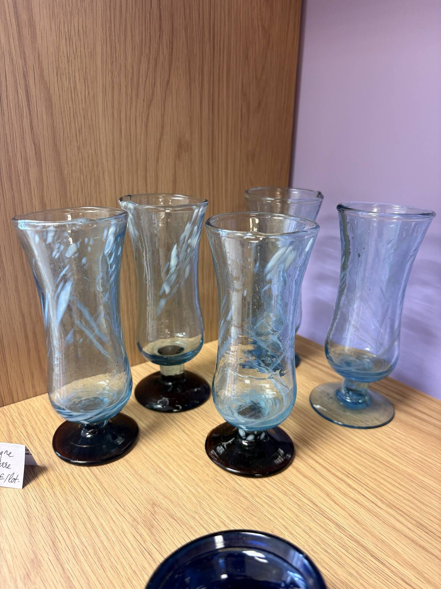 Set of 5 champagne flutes / hand-blown glass juice glasses.