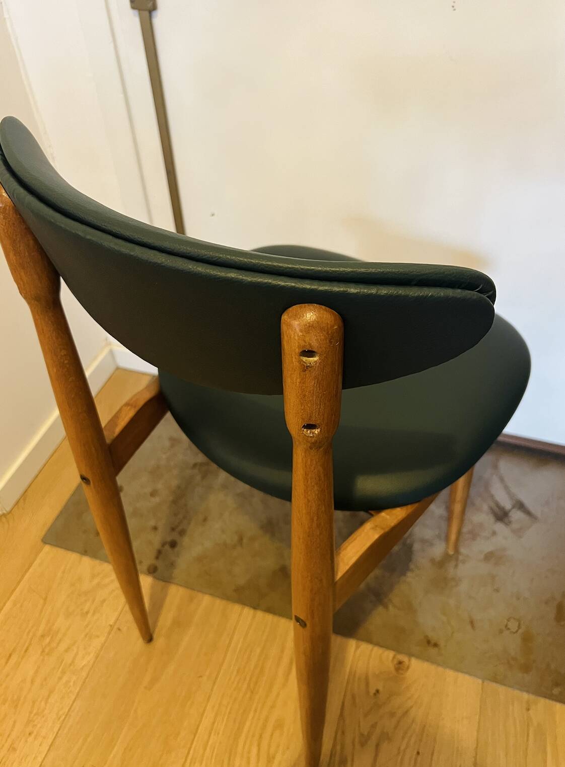 (Lot) 3 Chairs Pierre Guariche Model Licorne