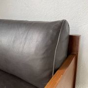 Fauteuil moderniste bois exotique et cuir