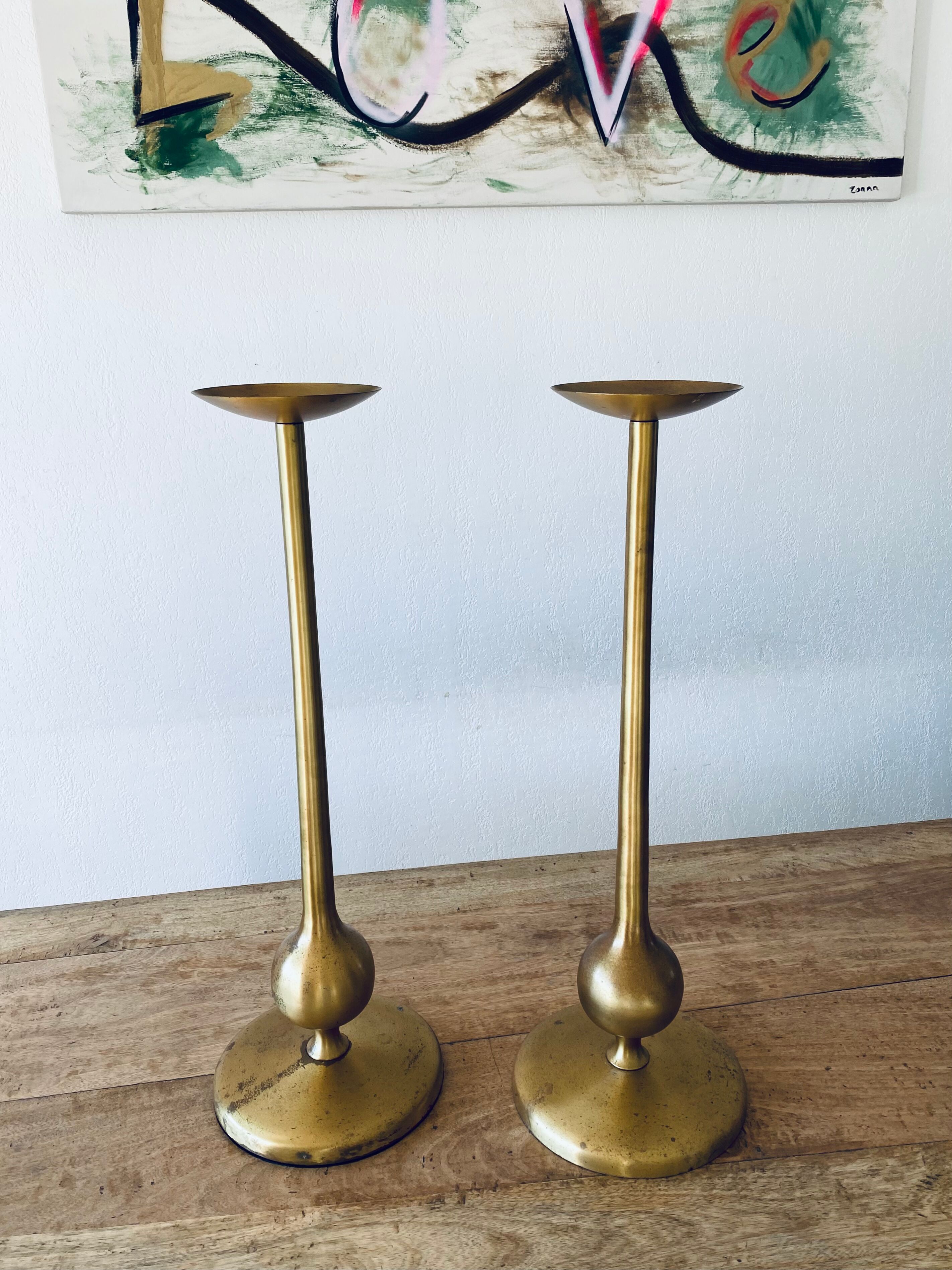 Paire de candélabres en laiton brossé