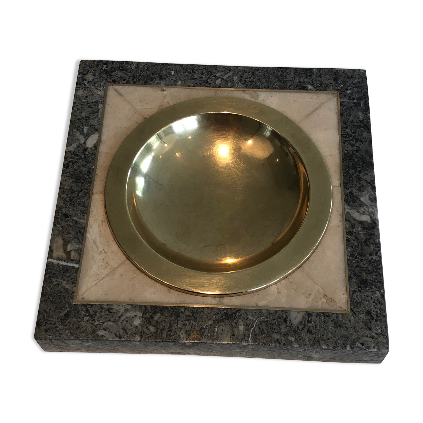 Neoclassical style pocket empty in faux-marble and brass. french work. around 1970