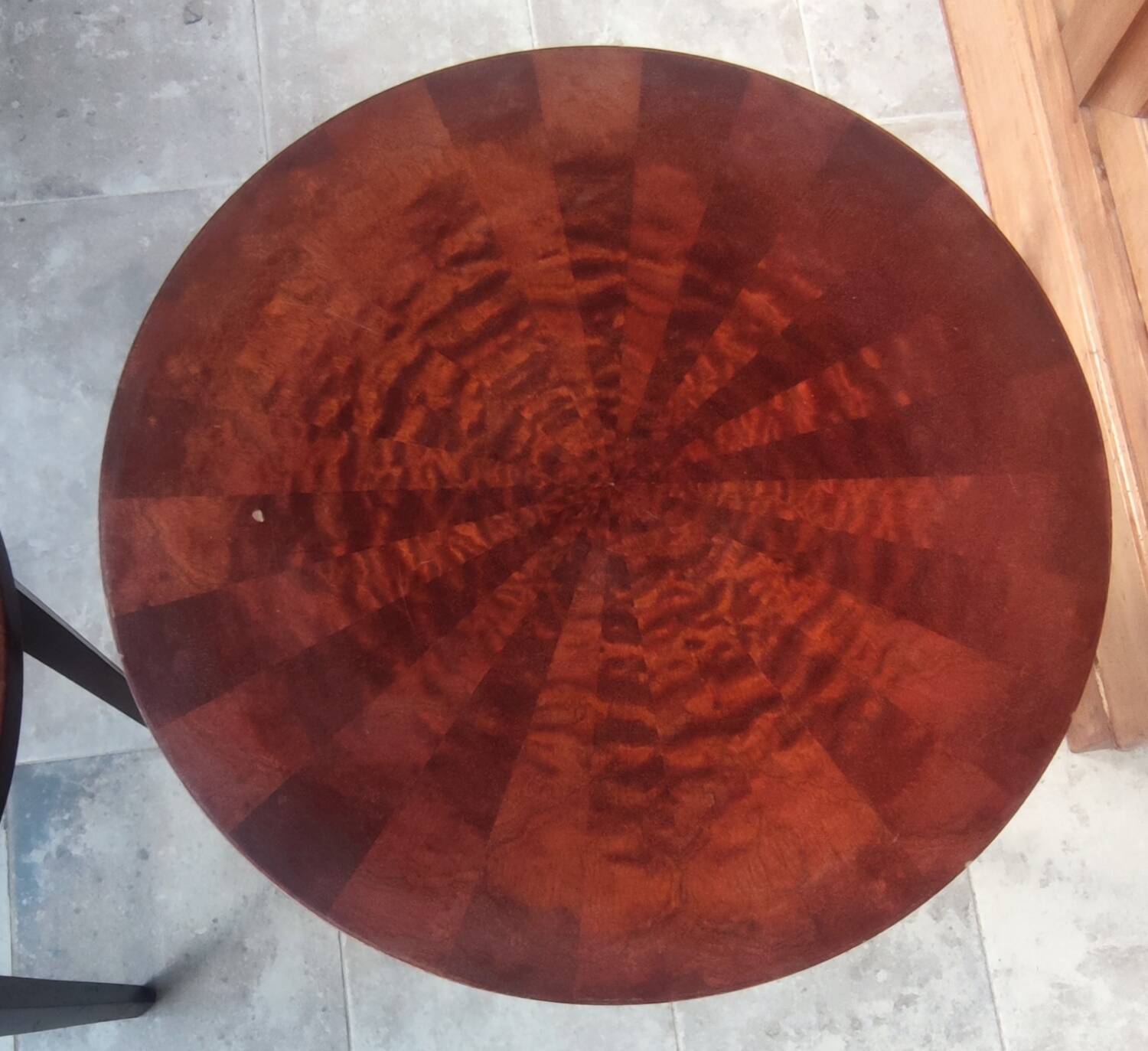 Pair of antique Art Deco pedestal tables, end tables, side tables