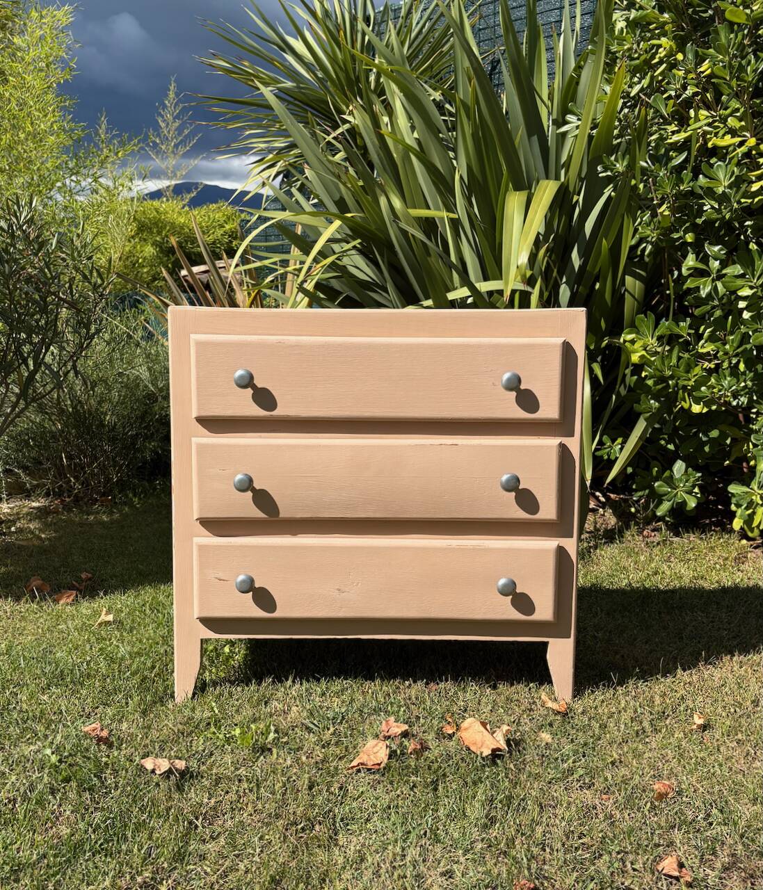 Commode vieux rose