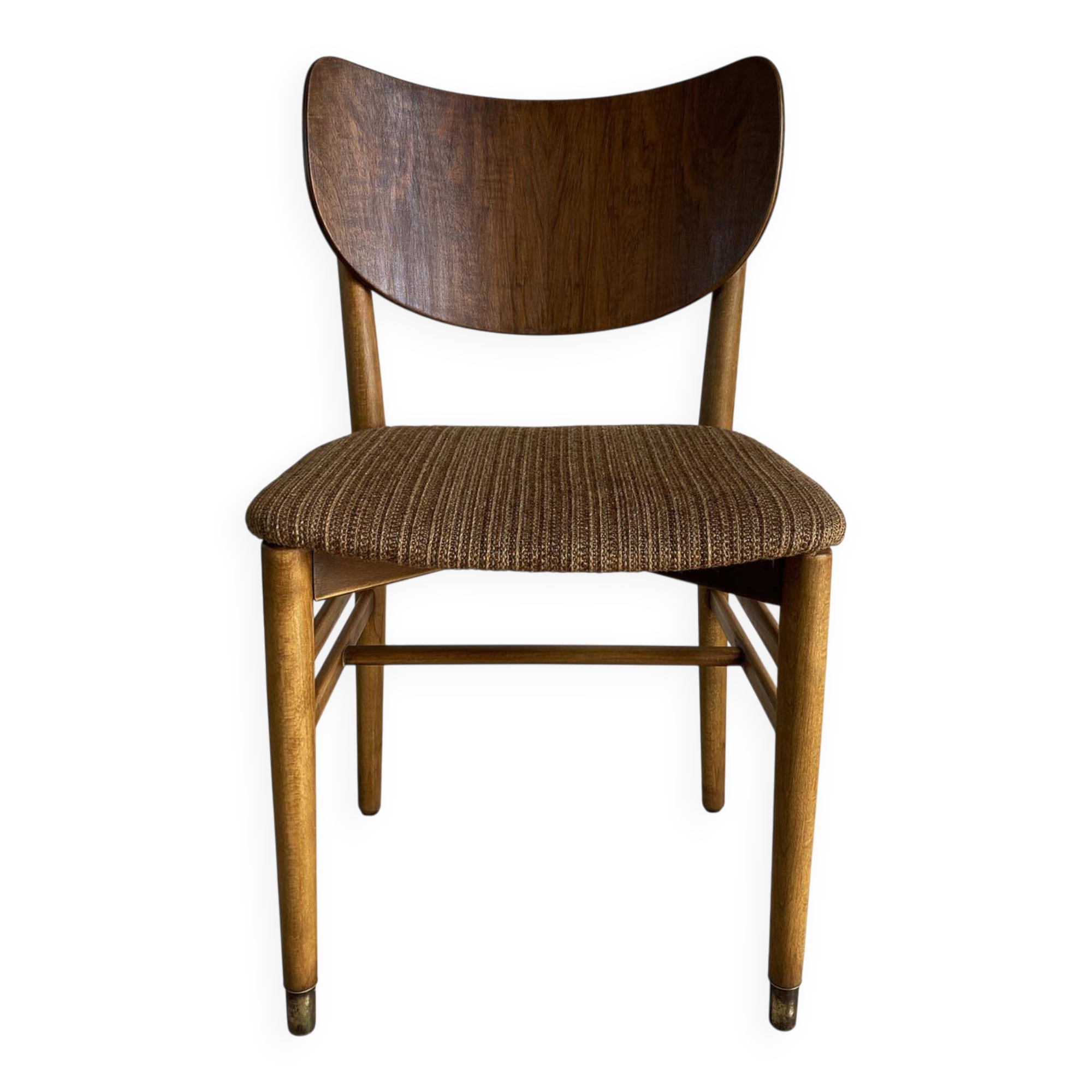 Une chaise de Niels et Eva Koppel
