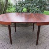 Round table with integrated extensions, rosewood. 1970