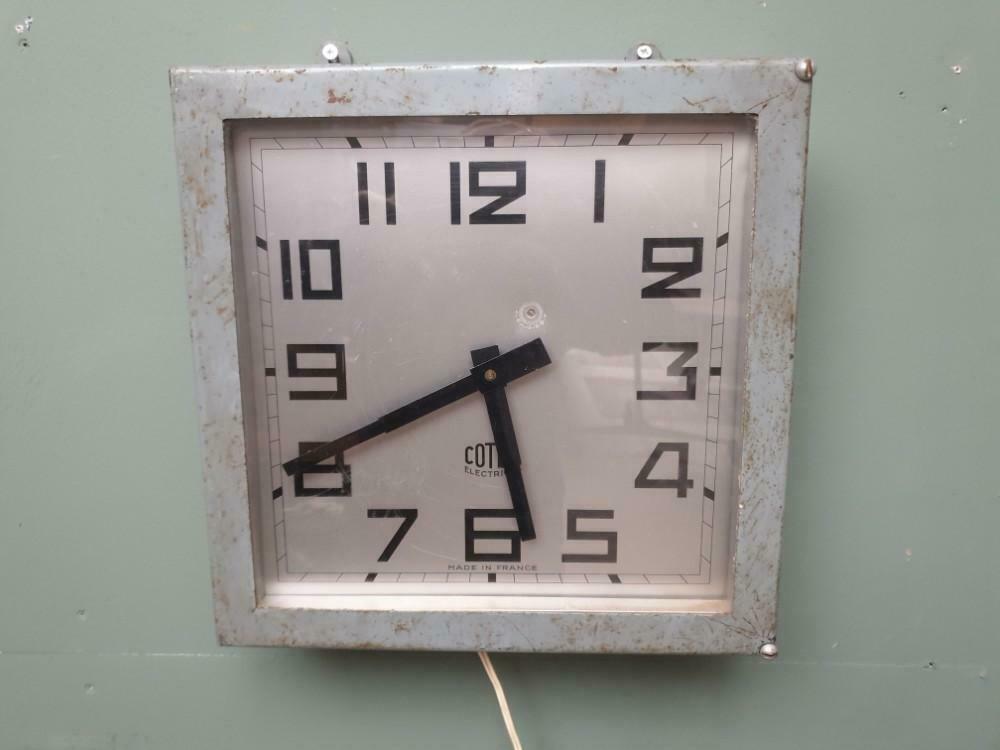 Horloge murale industrielle vintage Cotna Versailles