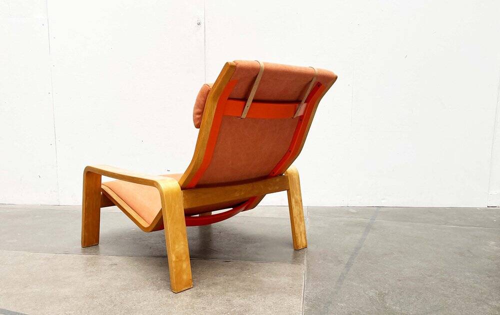 Mid-century modern Pulkka lounge chair by Ilmari Lappalainen for Asko, 1960s.