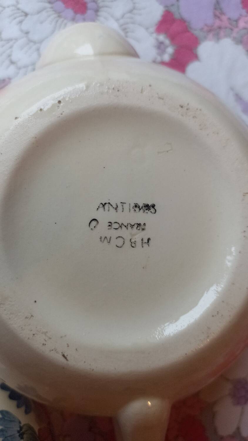 Creil and Montereau Choisy-le-Roi teapot, Antibes model