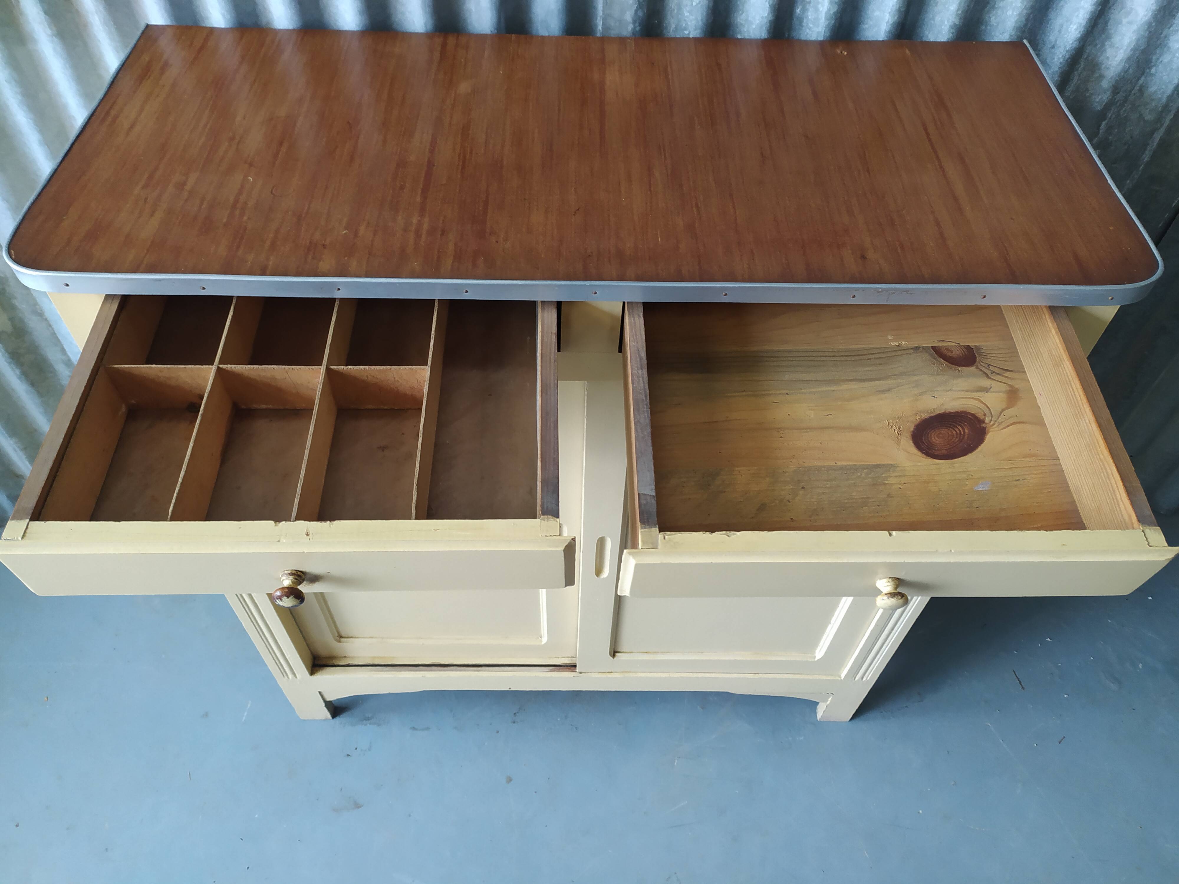 Parisian buffet sliding doors
