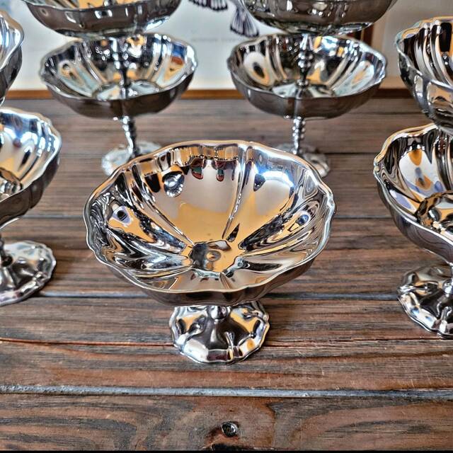 Coupes à glaces hautes vintage en inox, forme de fleur (lot de 12)