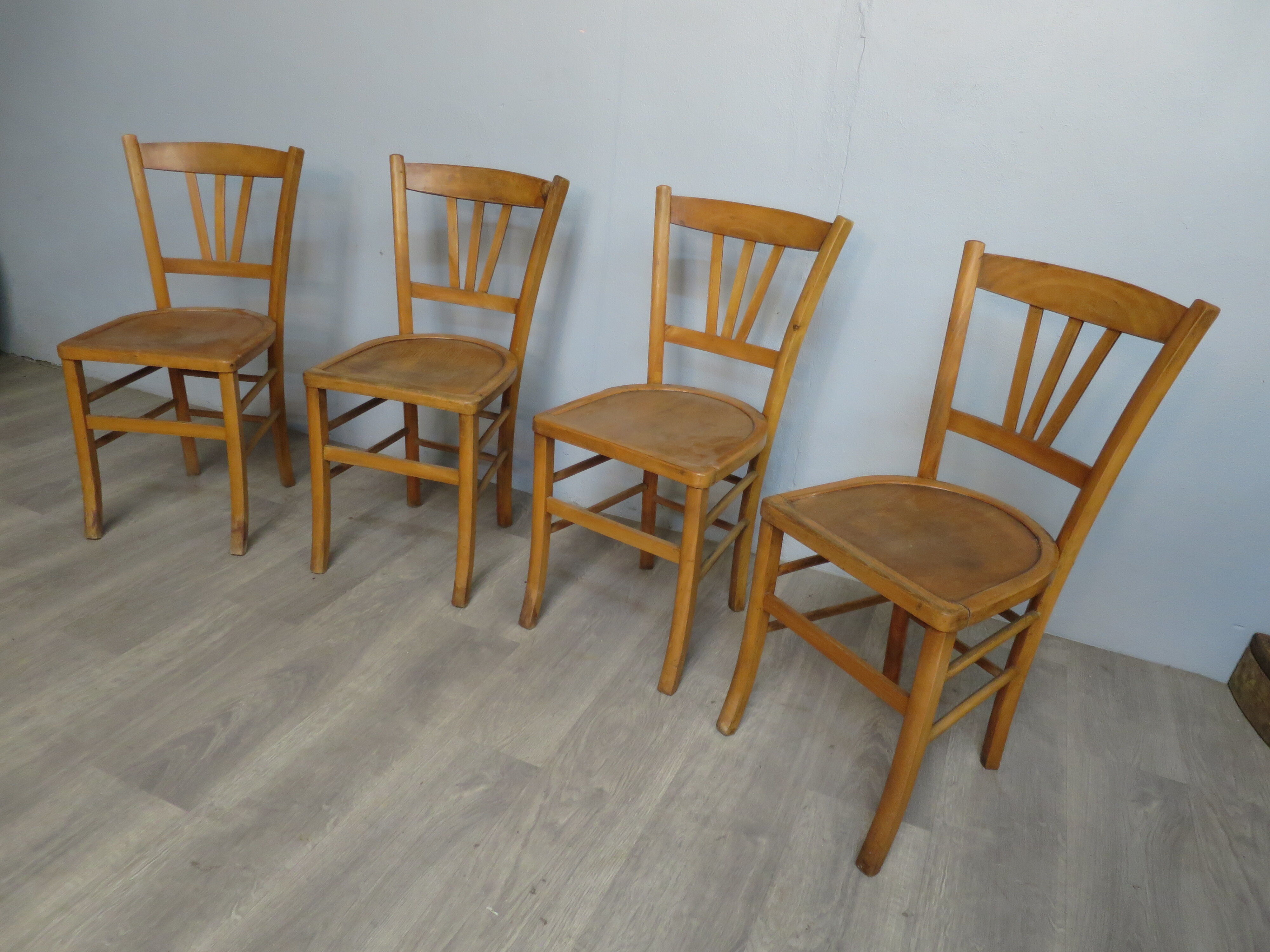 lot de 4 chaises bistrots bois clair années 60