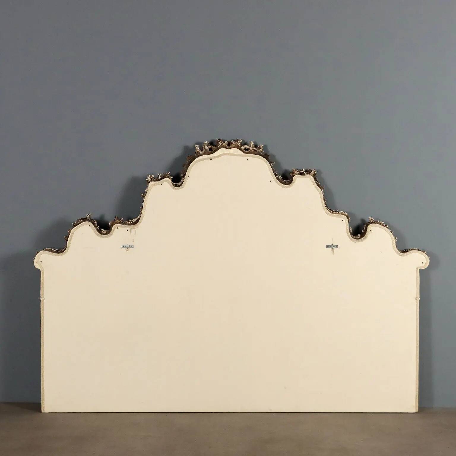 Tête de lit ancienne en bois sculpté laqué XXe siècle