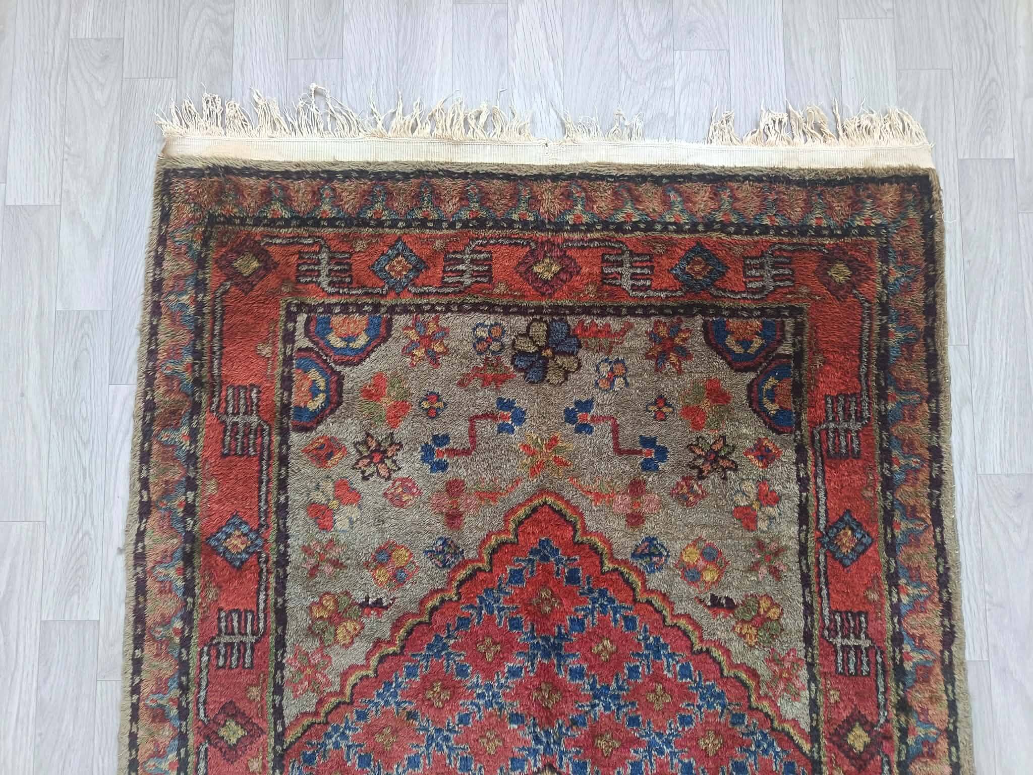 Tapis Sinkiang fait main